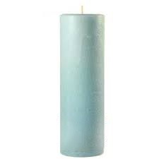 شمع ساخته شده با رنگ آبی دریایی